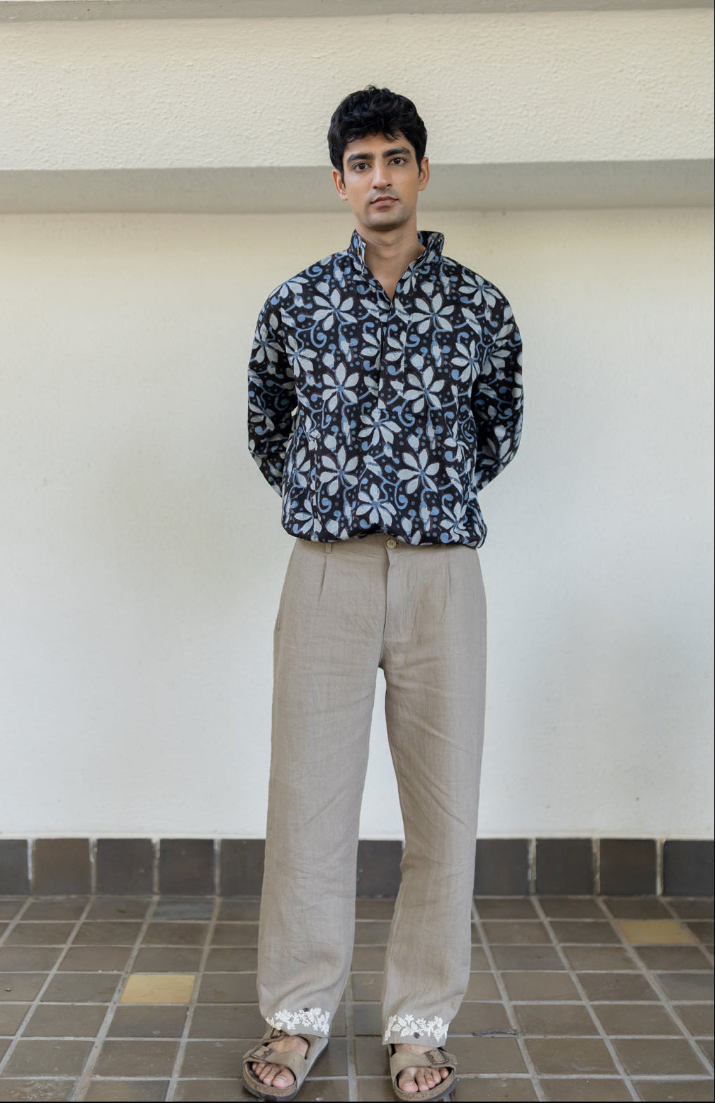 Batik gathered hem shirt